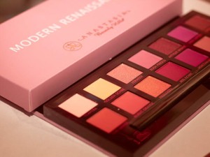 メイクは見せたいイメージを表現できるから、ウサギメイクは私の定番