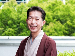 柳家三三さん「風まかせ十二カ月」インタビュー　しなやかな出たとこ勝負