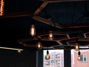 初バイトで学んだのはお金を稼ぐ大変さより、大人の「存在」だった