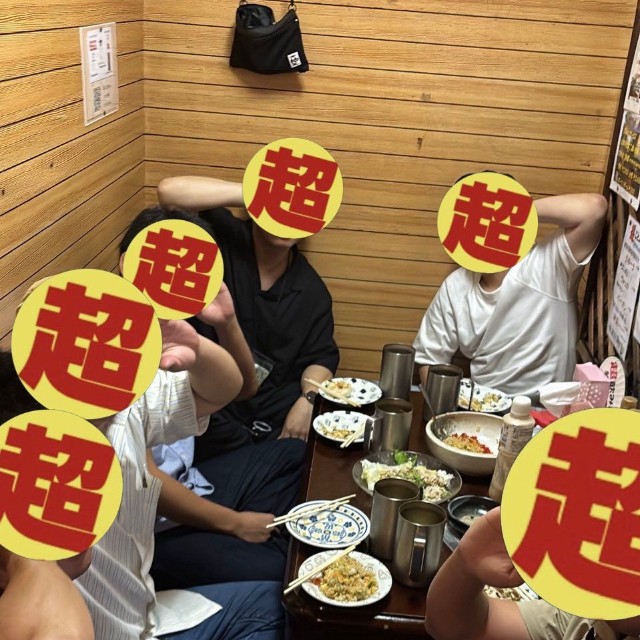 キャパ200％超！9人で楽しく宴会（居酒屋 超ことぶき提供）