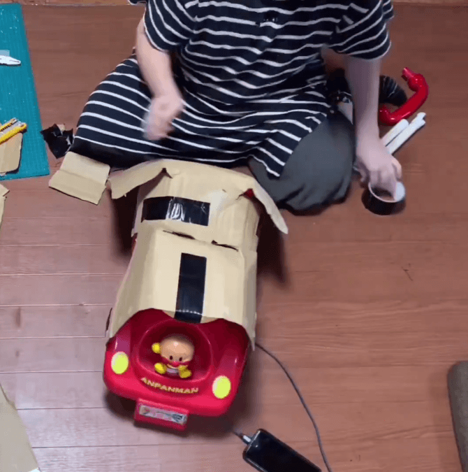 アンパンマンカーが本当にサメに変身するのか？