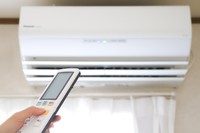 夏本番前の今、「エアコンの試運転」を！※画像はイメージです（webbiz/stock.adobe.com）