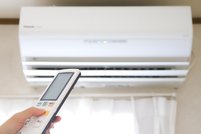 夏本番前の今、「エアコンの試運転」を！※画像はイメージです（webbiz/stock.adobe.com）