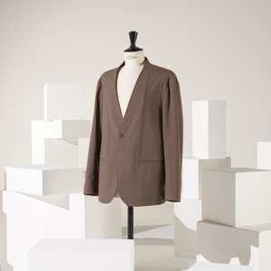 レジェンドデザイナーの小粋なカラーリングで活用度大この春、手に入れたい旬のノーカラージャケット【タケオキクチ】