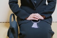 お葬式バッグの選び方※ 画像はイメージです（sakura/stock.adobe.com）