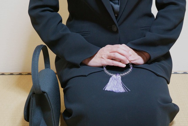 お葬式バッグの選び方※ 画像はイメージです（sakura/stock.adobe.com）