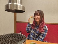 シンガーソングライターのすみれさん