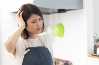 家事の中で一番モヤモヤする（不満やストレスを感じる）ものは？　※画像はイメージです（kimi/stock.adobe.com）