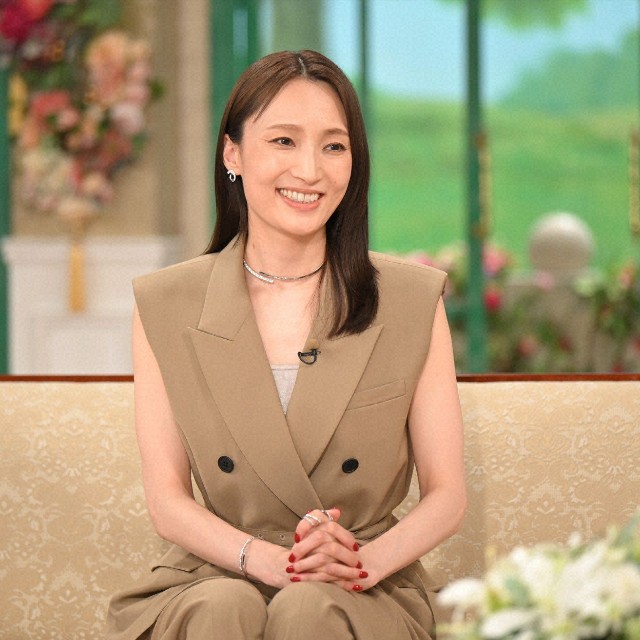 「徹子の部屋」   望海風斗＝テレビ朝日提供