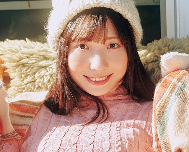 小日向優花（撮影／岡本武志　ヘアメイク／矢部恵子　スタイリング／佐賀愛衣）