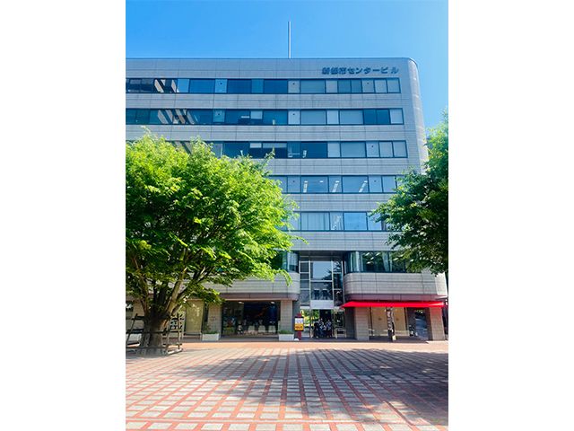 191833  司法書士法人まちたま　多摩センター事務所 会議中