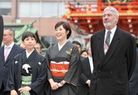 尾上眞秀、寺島しのぶ、ローラン・グナシア氏