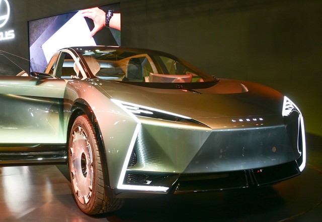 12/5に発表されたばかりのレクサス次世代フラッグシップ、LFAコンセプト