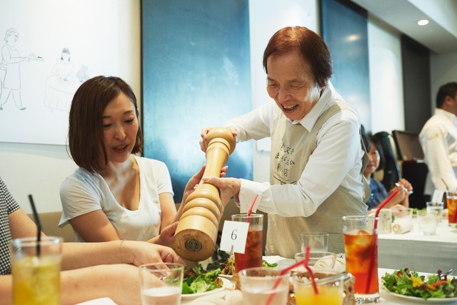 「胡椒はよきところで『ストップ』をかけてください」　photo©️森嶋夕貴（D-CORD）