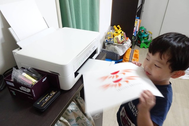 さんふらわあのロゴと船名をフィルムに印刷（小倉沙耶さん提供）