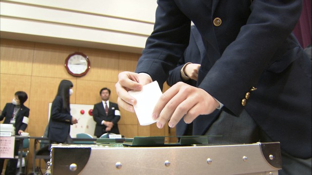 選挙啓発の出前授業　高校生が模擬投票を体験　香川