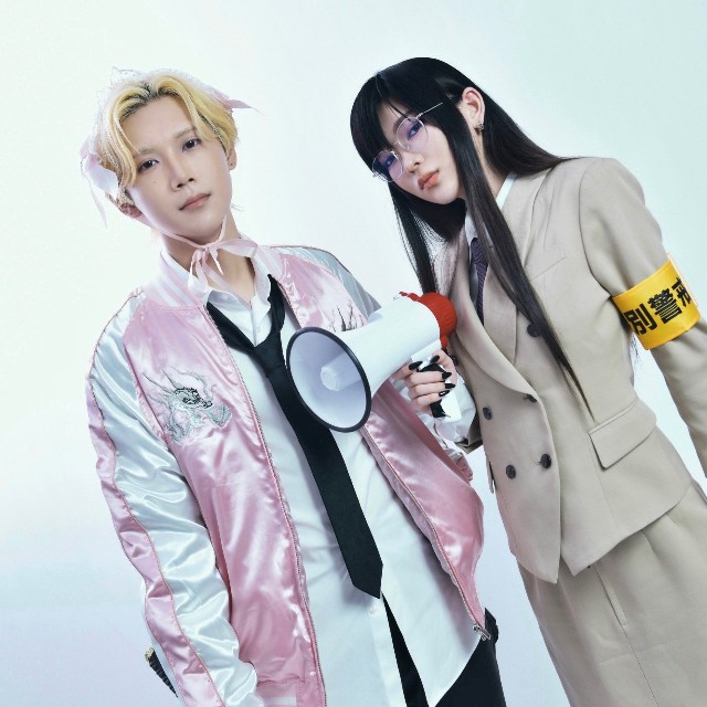 「苺奉納サークル」月丘マドカ名義で活動しているオトメロードさん(右)／オトメロードさん（@windows9999999）提供