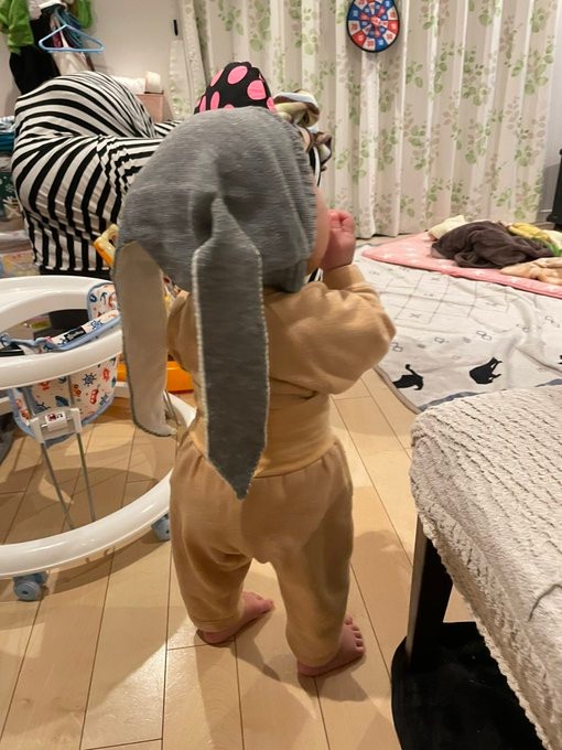 10カ月の四男坊、本気のしょんぼり姿が可愛すぎ…なぜ?「お口が尊い