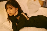 【オールアザー版】鈴原希実 1st写真集「 届け」掲載カット（撮影／熊木優）