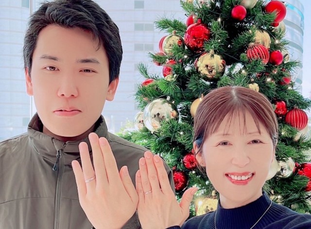 ペアリングを購入したお2人。右がななこさん、左が歩夢さん／ななこさん（@ayunana_style）提供