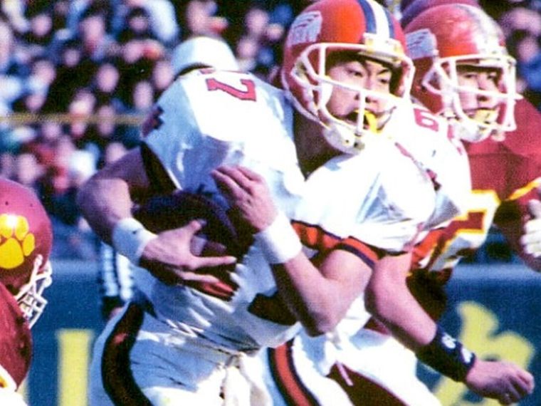 アメフト - 立命館が法政を下して初出場V 2年生の「天才QB」と