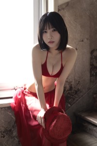 NMB48芳賀礼写真集『キラメキの証明』（撮影：佐藤裕之、ワニブックス）
