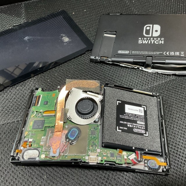 父親によって破壊されたNintendo Switch（くろなぎさん提供）