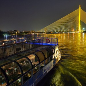 ５つ星ホテルのおもてなしを客船で体験バンヤンツリー・バンコク珠玉のサフロン・クルーズ