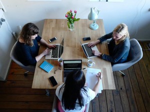 好きな仕事か、安定か。25歳のありふれた将来への悩み。