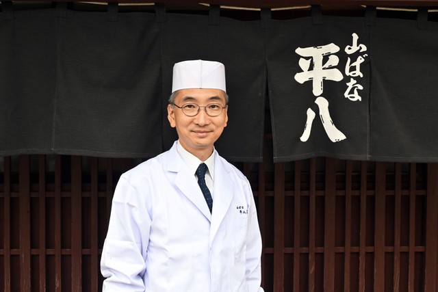 「平八茶屋」代表取締役社長・園部晋吾さん（２０２５年１０月撮影）