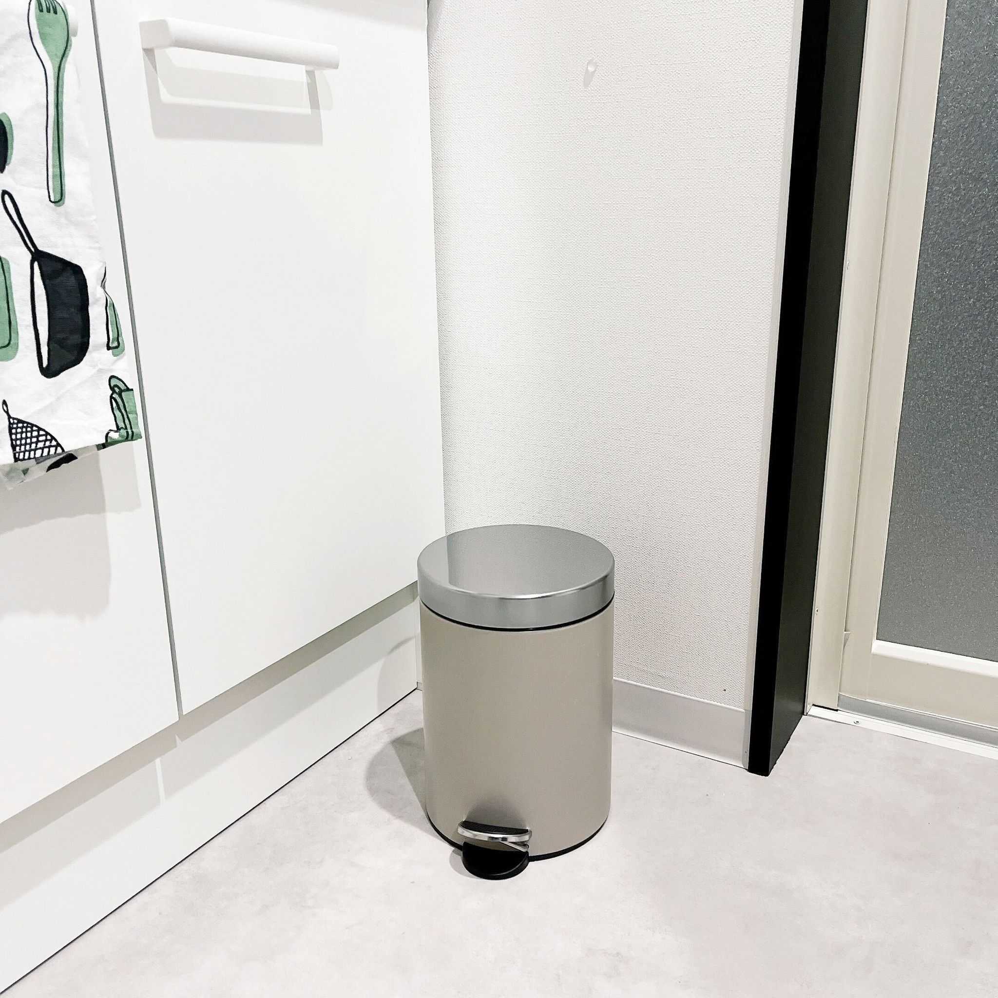 生活感がなくて良い！【イケア】の「おしゃれゴミ箱」3選。部屋に