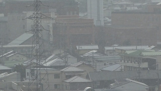 雪の影響　岡山自動車道など通行止め　
