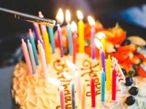 ケーキとわたしの散々な思い出。誕生日には何かが起きる？