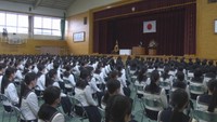 岡山市の岡山南高校で行われた卒業式
