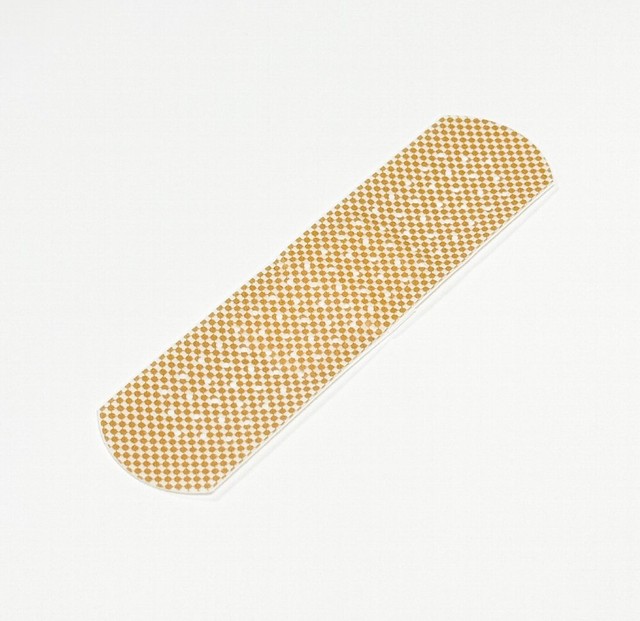 22万件の「いいね」が寄せられた“ただの絆創膏”　リバテープ公式X（@libatapeseiyaku）より