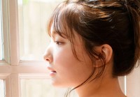 里仲菜月（提供／週刊SPA!編集部　撮影／鈴木ゴータ　ヘアメイク／徳永舞　スタイリング／クメユナ）