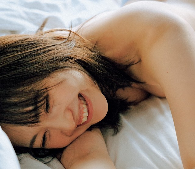 木﨑ゆりあ（撮影／前康輔  ヘアメイク／田森春菜（JULLY）　スタイリング／筒井葉子（PEACEMONKEY））