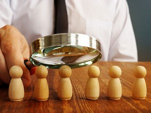 「評価」の最前線を取材した記者、「我が社の制度は？」人事部で聞いた