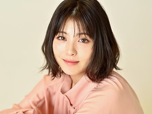映画「屍人荘の殺人」に出演の浜辺美波さん　「役の境界線を決めず可能性を広げて、自由に演じられた」