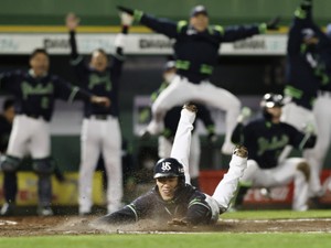 ヤクルトが20年ぶり6度目の日本一　オリックスに4勝2敗