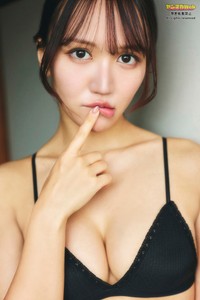 『ヤンマガWeb』新シリーズ企画「働くお姉さん 」に再登場した橘和奈（撮影：高橋慶佑、スタイリスト：田中陽子、ヘアメイク：ムロゾノケイト（GiGGLE））