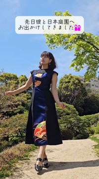 扇模様の帯で作ったワンピース／かのんさん（@kanomade）提供