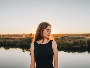 1本の缶ビールで酔いながら母が語った「女性像」と、それを拒んだ私