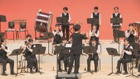 イベントのオープニングを飾った真備東中学校と真備中学校の吹奏楽部による演奏