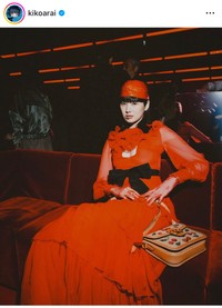 新井貴子（@kikoarai）さんのインスタグラムより