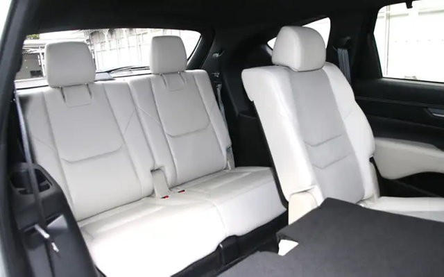 CX-8（KG系）の3列目シート（提供：norico by ガリバー）