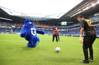 ＰＫ対決に挑戦したモフレム(C)GAMBAOSAKA