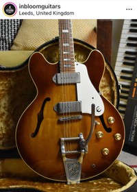 イギリスのギターショップが投稿したギターの写真。ポール・〝ボーンヘッド〟・アーサーズさんに譲った旨が綴られていた。