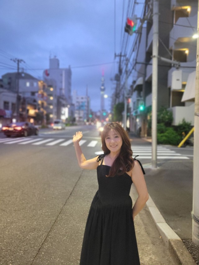 三ノ輪・土手通りからは東京スカイツリーが見える