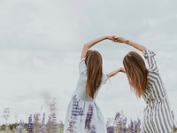 何もかもが正反対な私たち。きっと、おばあちゃんになっても親友